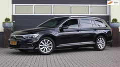 Zwart, metallic lak Gebruikt 2021 VW Passat Business Stationwagen | € 23.700 (Eerlijke prijs)