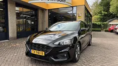 Zwart Gebruikt 2018 Ford Focus Business Edition Stationwagen | € 9.749 (Eerlijke prijs)
