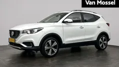 Wit Gebruikt 2020 MG ZS Luxury Sedan | € 15.395 (Eerlijke prijs)