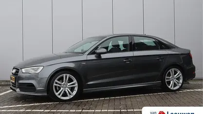 Grijs Gebruikt 2015 Audi A3 S-Line Sedan | € 13.995 (Eerlijke prijs)
