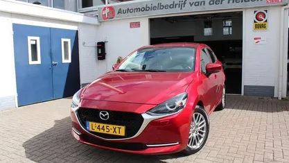 Rood Gebruikt 2021 Mazda 2 Luxury Hatchback | € 16.950 (Eerlijke prijs)