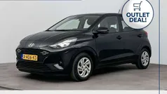 Zwart Gebruikt 2023 Hyundai i10 Comfort Hatchback | € 15.799 (Eerlijke prijs)