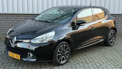 Zwart Gebruikt 2015 Renault Clio IV Dynamique Hatchback | € 8.249 (Eerlijke prijs)