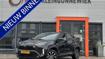Gebruikt 2025 Toyota Yaris Cross Business Edition SUV | € 27.950 (Eerlijke prijs)