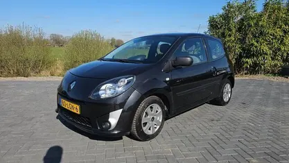 Zwart Gebruikt 2010 Renault Twingo Authentique Hatchback | € 2.150 (Eerlijke prijs)
