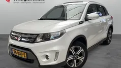 Wit, metallic lak Gebruikt 2018 Suzuki Vitara SUV | € 19.899 (Eerlijke prijs)