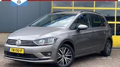 Grijs, metallic lak Gebruikt 2016 VW Golf Sportsvan Edition MPV | € 13.950 (Eerlijke prijs)