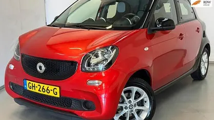 Rood Gebruikt 2015 Smart ForFour Passion Hatchback | € 6.999 (Eerlijke prijs)