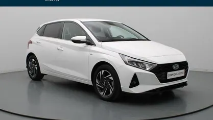 Wit Occasion 2021 Hyundai i20 Premium Hatchback | € 18.490 (Eerlijke prijs)