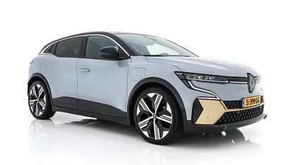 Grijs Occasion 2023 Renault Megane E-Tech Iconic Hatchback | € 19.445 (Eerlijke prijs)