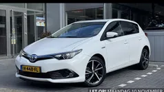 Gebruikt 2017 Toyota Auris Hybrid Edition Hatchback | € 17.900 (Eerlijke prijs)