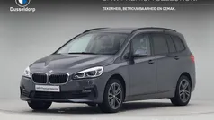 Grijs Gebruikt 2022 BMW 216 Sport Line Stationwagen | € 22.950 (Eerlijke prijs)