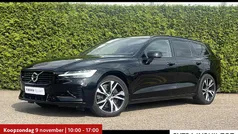 Gebruikt 2022 Volvo V60 R-Design Stationwagen | € 36.440 (Eerlijke prijs)