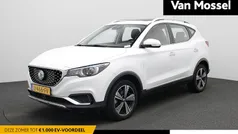 Gebruikt 2020 MG ZS Luxury Sedan | € 14.495 (Eerlijke prijs)