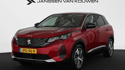 Rood Occasion 2025 Peugeot 3008 Allure SUV | € 24.885 (Super prijs)