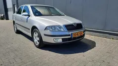 Grijs Gebruikt 2005 Skoda Octavia Elegance Hatchback | € 4.450 (Eerlijke prijs)