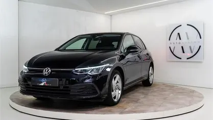 Occasion 2021 VW Golf VIII Business Hatchback | € 19.980 (Goede deal)
