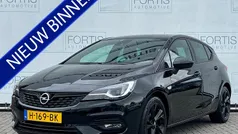 Zwart Gebruikt 2020 Opel Astra Ultimate Hatchback | € 16.900 (Eerlijke prijs)