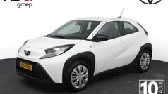 Wit Gebruikt 2024 Toyota Aygo Play Hatchback | € 17.400 (Eerlijke prijs)