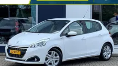 Gebruikt 2019 Peugeot 208 Signature Sky Hatchback | € 10.615 (Eerlijke prijs)