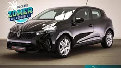 Gebruikt 2024 Renault Clio V Evolution Hatchback | € 20.045 (Eerlijke prijs)
