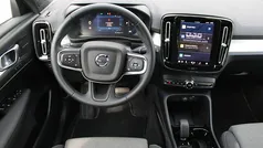 Blauw Gebruikt 2025 Volvo XC40 Plus SUV | € 46.800 (Eerlijke prijs)