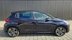 Gebruikt 2017 Peugeot 208 GT Hatchback | € 7.450 (Eerlijke prijs)