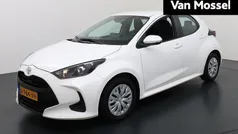Wit Gebruikt 2022 Toyota Yaris Active Hatchback | € 16.745 (Eerlijke prijs)