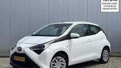 Gebruikt 2021 Toyota Aygo X-play Hatchback | € 12.900 (Eerlijke prijs)