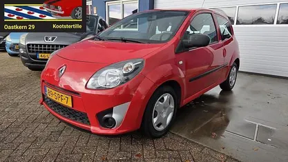 Rood Gebruikt 2011 Renault Twingo Authentique Hatchback | € 1.999 (Eerlijke prijs)