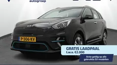 Zwart, metallic lak Gebruikt 2022 Kia e-Niro 2 SUV | € 26.450 (Super prijs)
