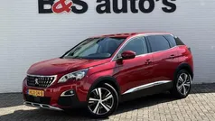 Rood, metallic lak Gebruikt 2016 Peugeot 3008 SUV | € 13.900 (Eerlijke prijs)