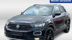 Zwart Gebruikt 2021 VW T-Roc Sportline SUV | € 29.950 (Eerlijke prijs)