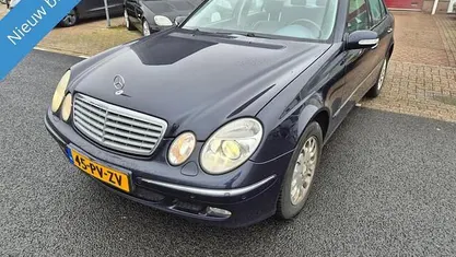 Blauw Gebruikt 2005 Mercedes E280 Elegance Sedan | € 2.999 (Eerlijke prijs)