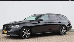 Zwart Gebruikt 2022 Mercedes E300 Luxury Stationwagen | € 34.950