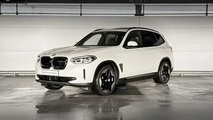 Wit Gebruikt 2021 BMW iX3 Executive SUV | € 35.900 (Eerlijke prijs)