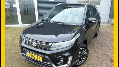 Occasion 2022 Suzuki Vitara Style SUV | € 23.449 (Eerlijke prijs)