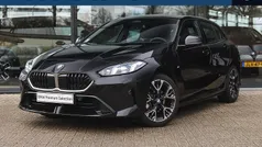 Zwart Gebruikt 2024 BMW 120 Comfort Edition Hatchback | € 34.950 (Eerlijke prijs)