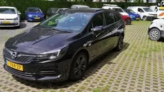 Zwart Gebruikt 2021 Opel Astra Design & Tech Stationwagen | € 16.750 (Eerlijke prijs)