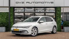 Gebruikt 2021 VW Golf VIII Life Hatchback | € 19.950 (Eerlijke prijs)