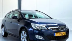 Blauw, metallic lak Gebruikt 2011 Opel Astra Edition Stationwagen | € 4.950 (Eerlijke prijs)