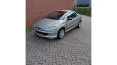 Grijs Gebruikt 2003 Peugeot 206 Cabriolet | € 1.450 (Eerlijke prijs)