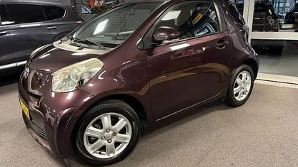 Paars Gebruikt 2009 Toyota iQ Comfort Hatchback | € 4.750 (Eerlijke prijs)