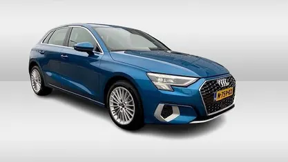 Blauw Gebruikt 2021 Audi A3 Sportback Business Hatchback | € 23.950 (Eerlijke prijs)