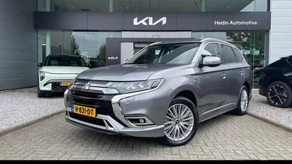 Occasion Mitsubishi Outlander P-HEV Intense 135 PK (99 kW) 2020 Grijs SUV