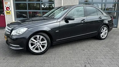 Zwart Gebruikt 2012 Mercedes C180 Business Sedan | € 9.850 (Goede deal)