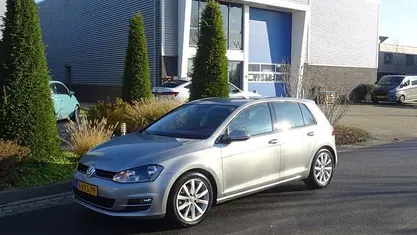 Occasion 2013 VW Golf VII Highline Hatchback | € 9.950 (Eerlijke prijs)