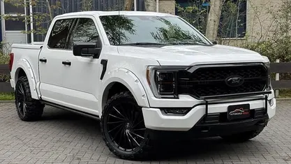 Wit (metallic) Gebruikt 2023 Ford F-150 Platinum Pickup | € 59.950 (Goede deal)