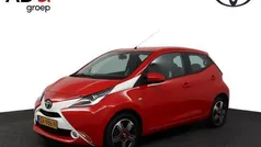 Rood Gebruikt 2015 Toyota Aygo X-play Hatchback | € 8.950 (Eerlijke prijs)