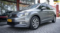 Grijs Gebruikt 2017 VW Touran Sound MPV | € 17.850 (Goede deal)